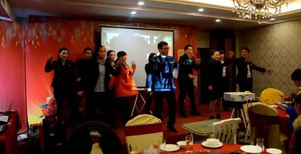 揮灑青春，以樂為主，群魔共舞之抓錢舞